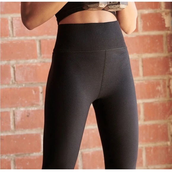 Free People Movement Free Throw Leggings in Solid Black Size XS NWT - Picture 5 of 5
